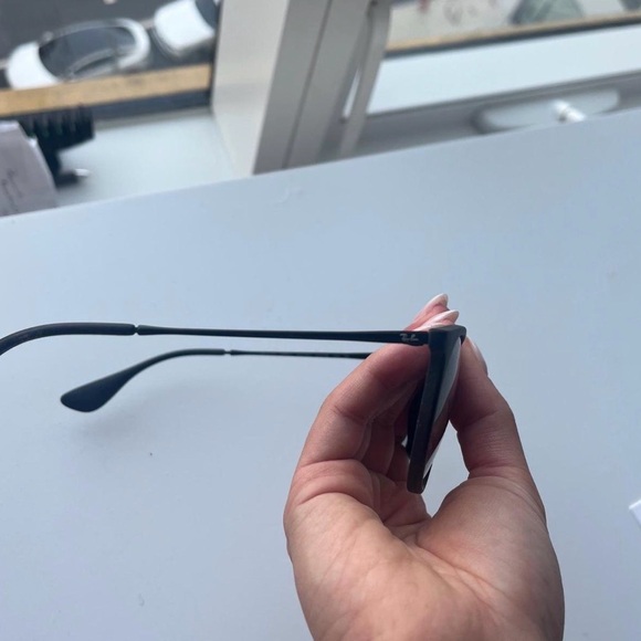 Ray-Ban Dark Frame Sunglasses